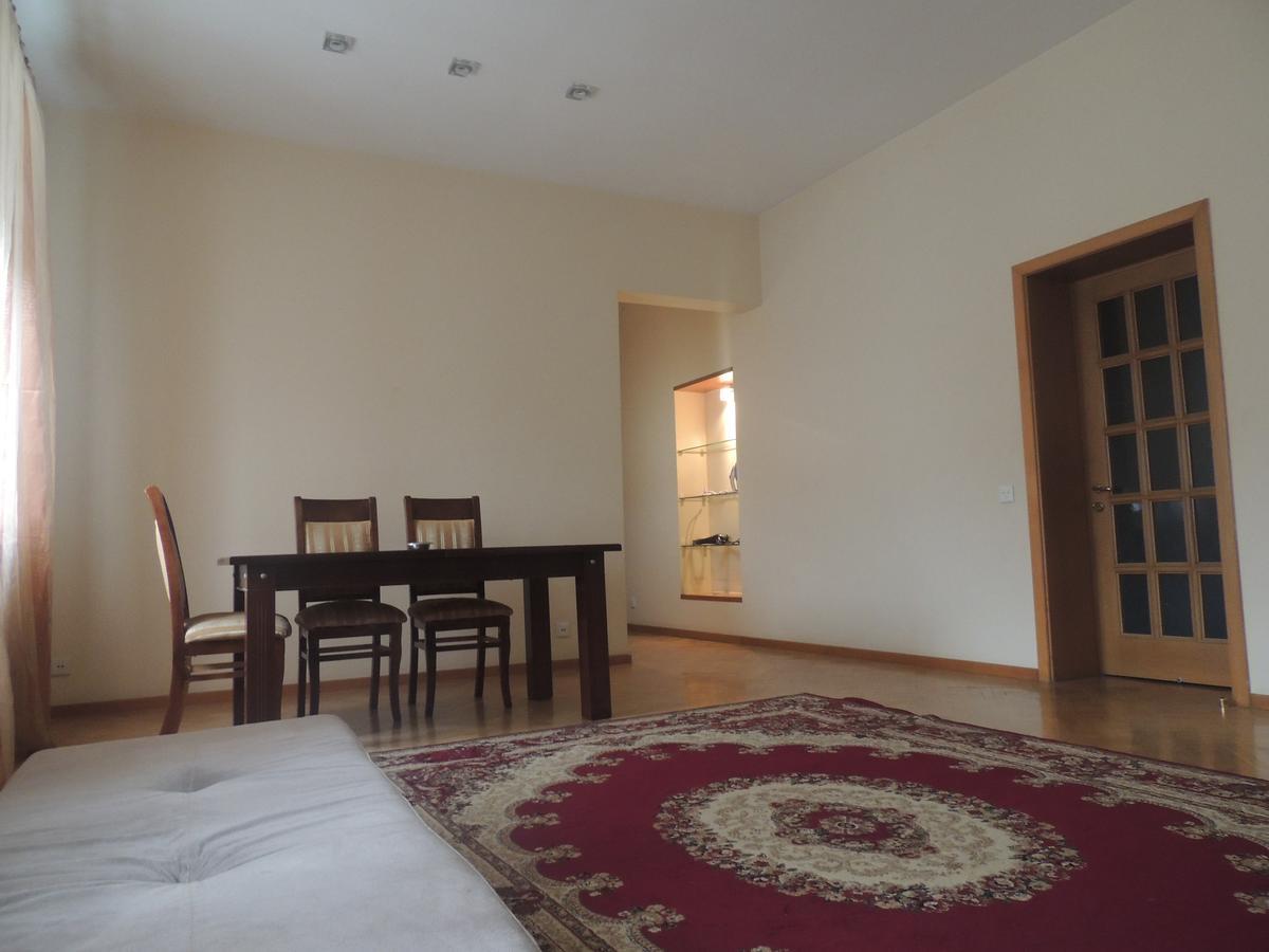 Clock Tower Apartment In Baku Eksteriør billede