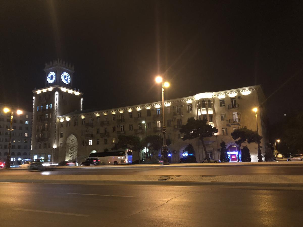 Clock Tower Apartment In Baku Eksteriør billede
