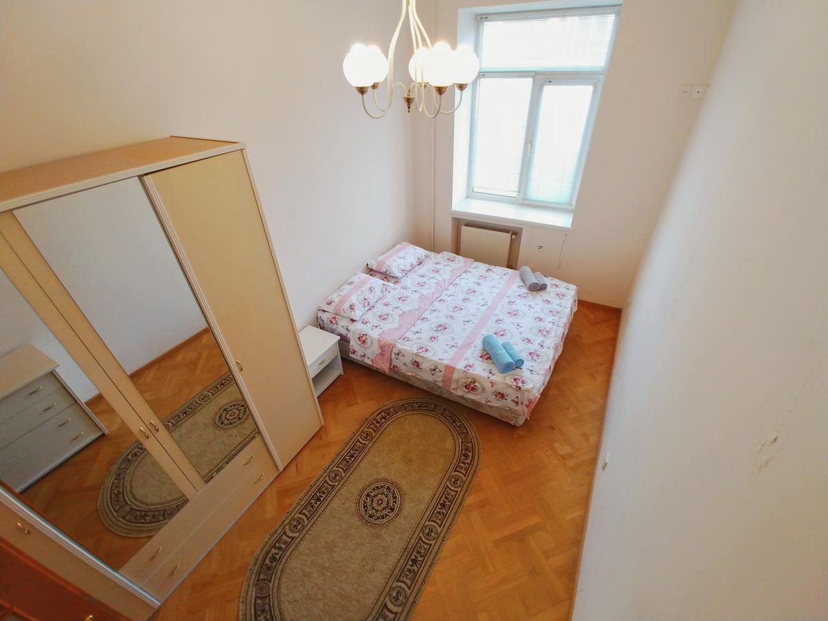 Clock Tower Apartment In Baku Eksteriør billede