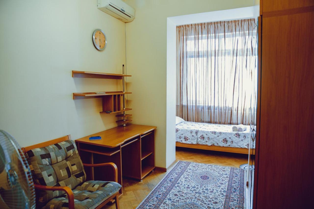 Clock Tower Apartment In Baku Eksteriør billede