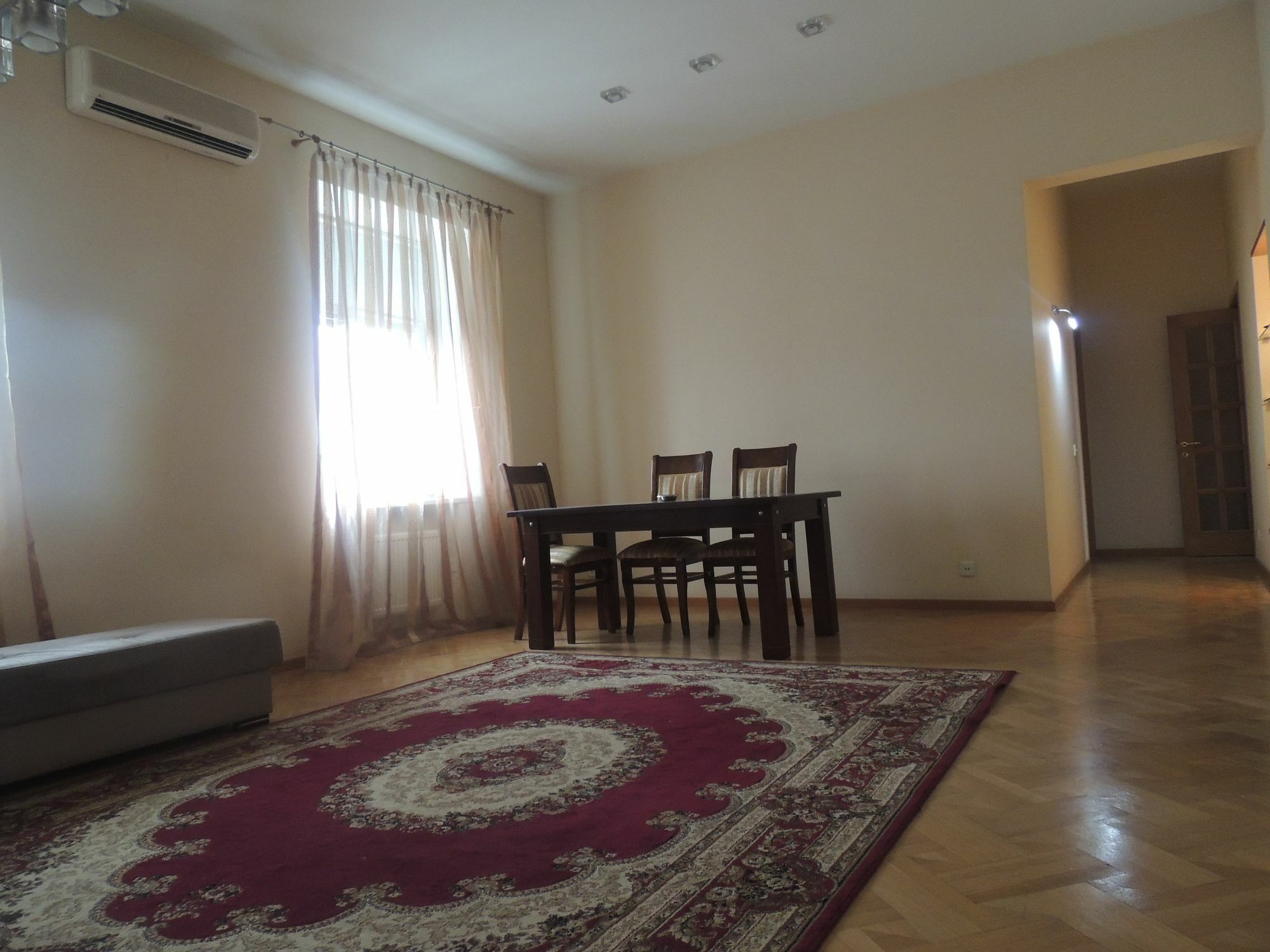 Clock Tower Apartment In Baku Eksteriør billede