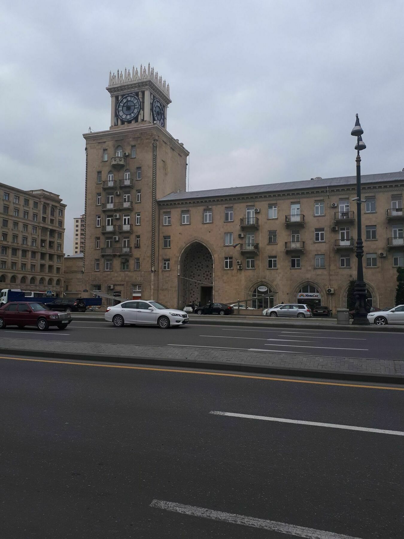 Clock Tower Apartment In Baku Eksteriør billede